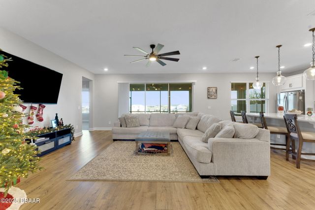 2958 Crest Wave Drive, Clermont, FL 34711