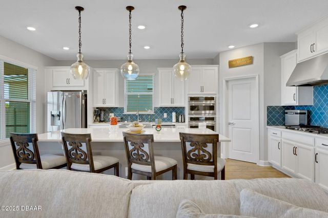 2958 Crest Wave Drive, Clermont, FL 34711