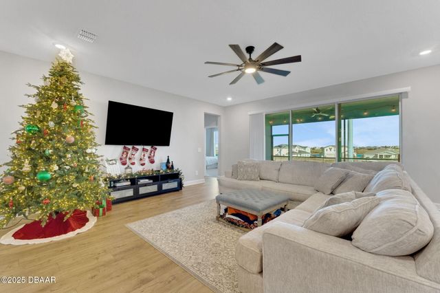 2958 Crest Wave Drive, Clermont, FL 34711