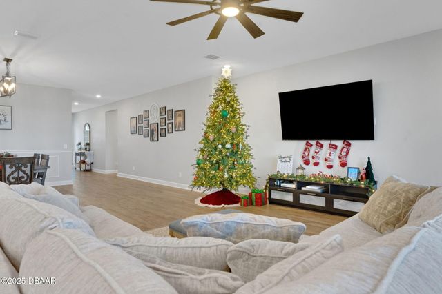 2958 Crest Wave Drive, Clermont, FL 34711