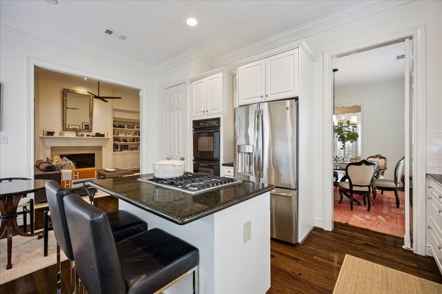 240 S Post Oak Lane, Houston, TX 77056