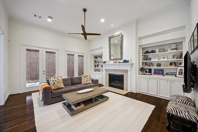 240 S Post Oak Lane, Houston, TX 77056
