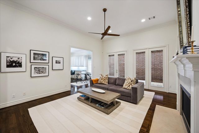 240 S Post Oak Lane, Houston, TX 77056