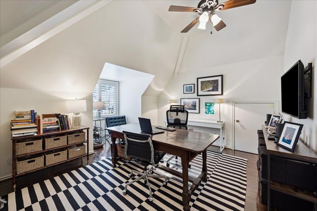 240 S Post Oak Lane, Houston, TX 77056
