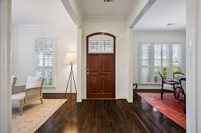 240 S Post Oak Lane, Houston, TX 77056