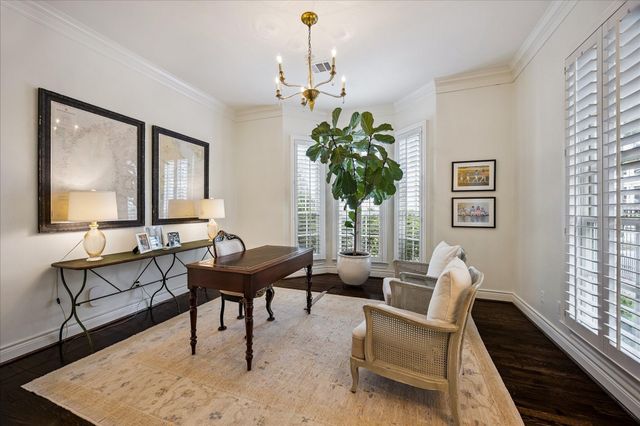 240 S Post Oak Lane, Houston, TX 77056