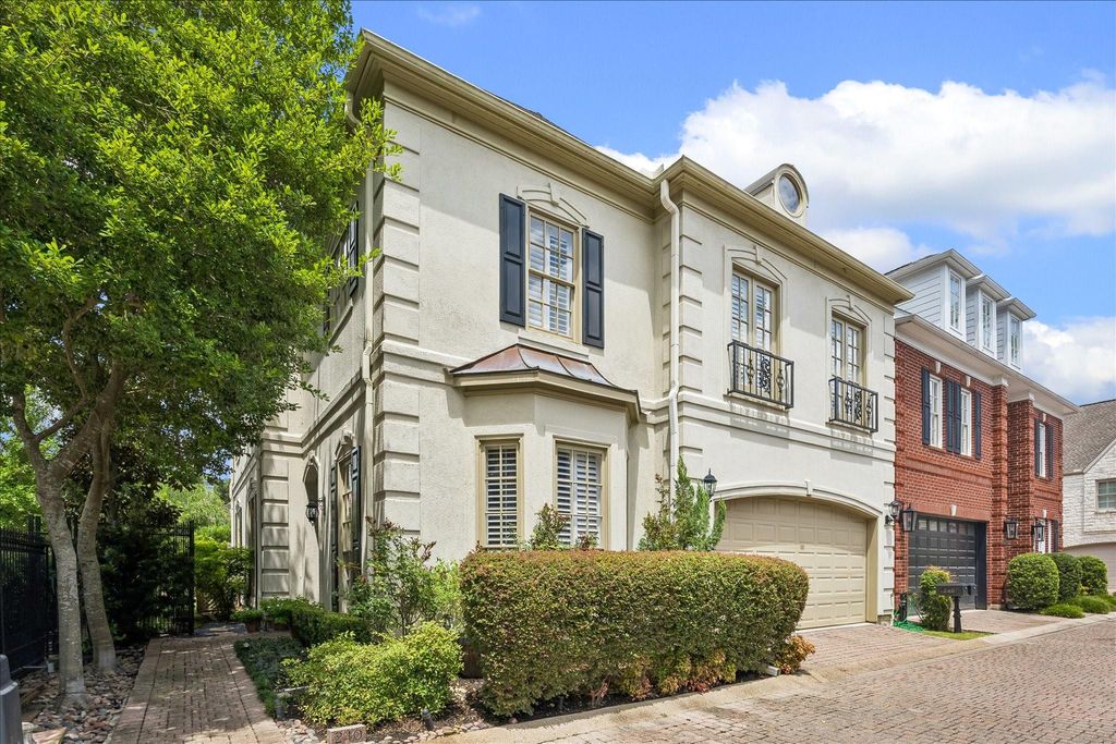 240 S Post Oak Lane, Houston, TX 77056