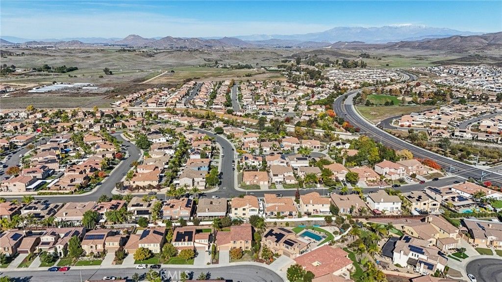 Image 6 of property listing at 32684 Salvia Circle, Winchester, CA 92596