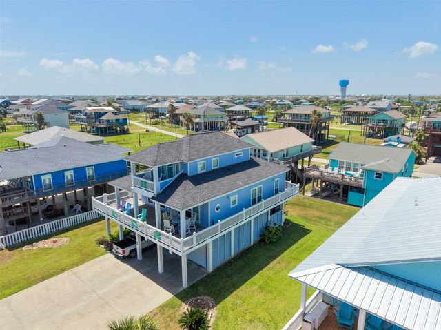 1977 Avenue I, Crystal Beach, TX 77650