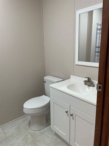 808 W Fleming Farm Dr, Inman, SC 29349