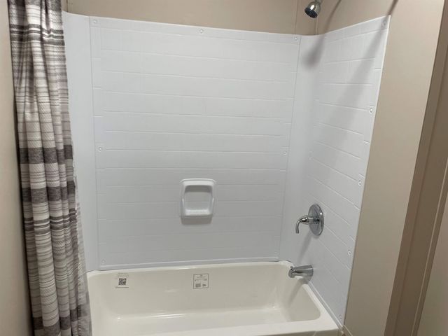 808 W Fleming Farm Dr, Inman, SC 29349