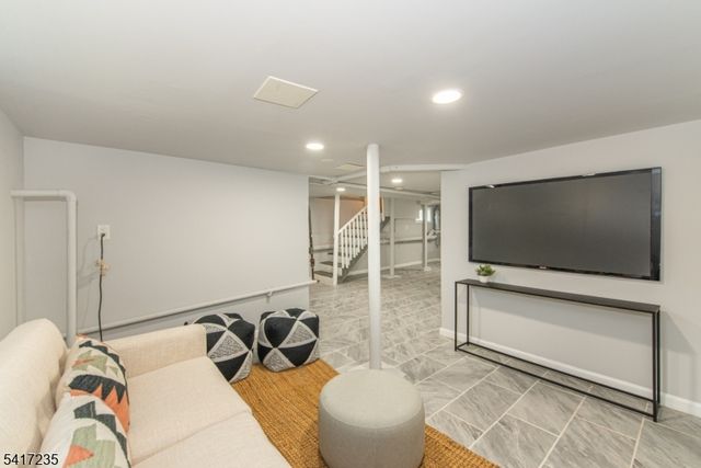 35 Rawson St, Bloomfield Twp., NJ 07003