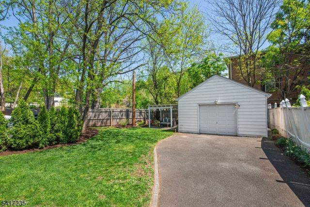 35 Rawson St, Bloomfield Twp., NJ 07003