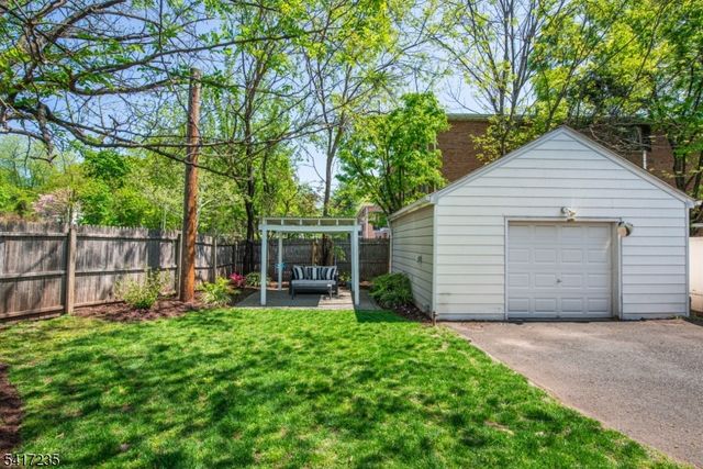 35 Rawson St, Bloomfield Twp., NJ 07003