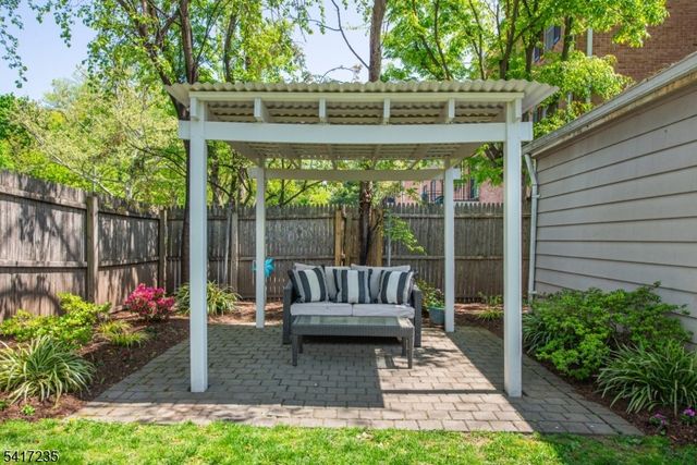 35 Rawson St, Bloomfield Twp., NJ 07003