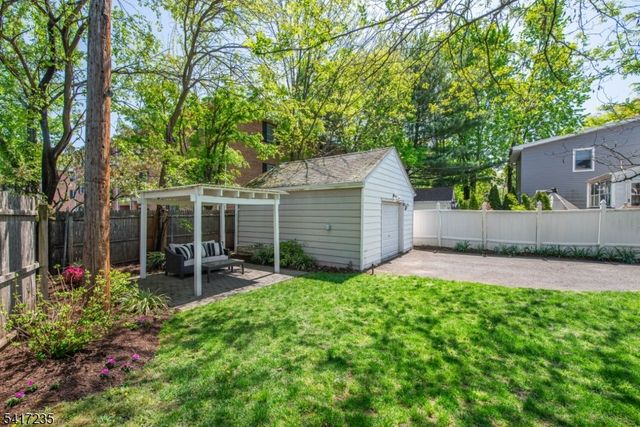 35 Rawson St, Bloomfield Twp., NJ 07003