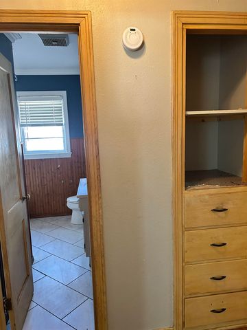 1208 Ann, Winfield, KS 67156