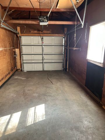 1208 Ann, Winfield, KS 67156