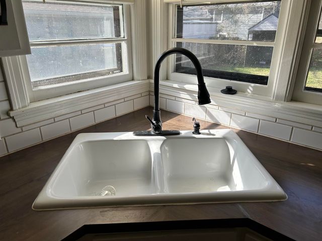 1208 Ann, Winfield, KS 67156