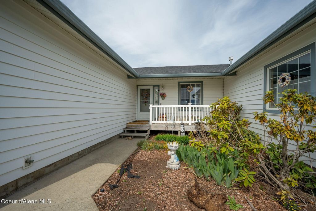 12719 W PRAIRIE AVE, Post Falls, ID 83854 photo 18