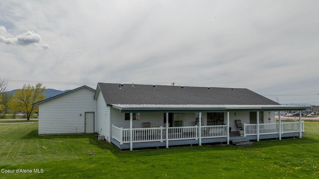 12719 W PRAIRIE AVE, Post Falls, ID 83854 photo 34