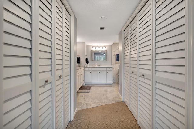 4680 SW Parkgate Boulevard C, Palm City, FL 34990