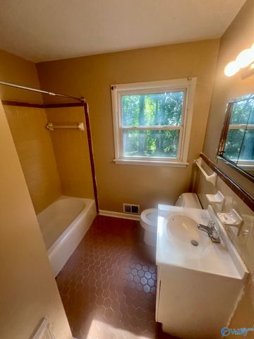2610 Rockwell Road NW, Huntsville, AL 35810
