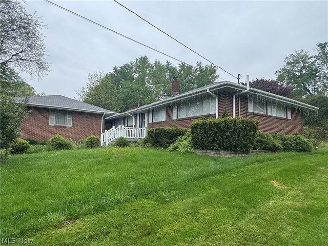 5606 Chandler Avenue NW, North Canton, OH 44720