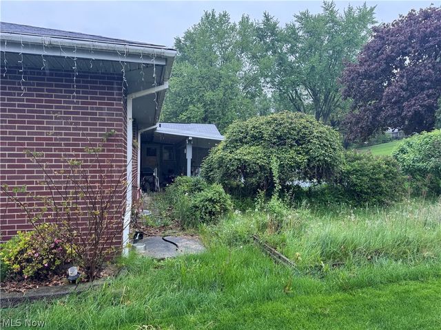 5606 Chandler Avenue NW, North Canton, OH 44720