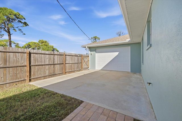 1315 SOUTHLAND ROAD, Venice, FL 34293