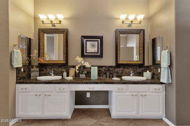 4436 E STRAWBERRY Drive, Gilbert, AZ 85298