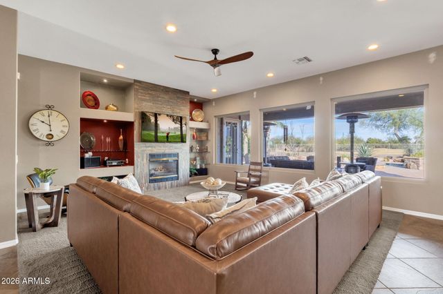 4436 E STRAWBERRY Drive, Gilbert, AZ 85298