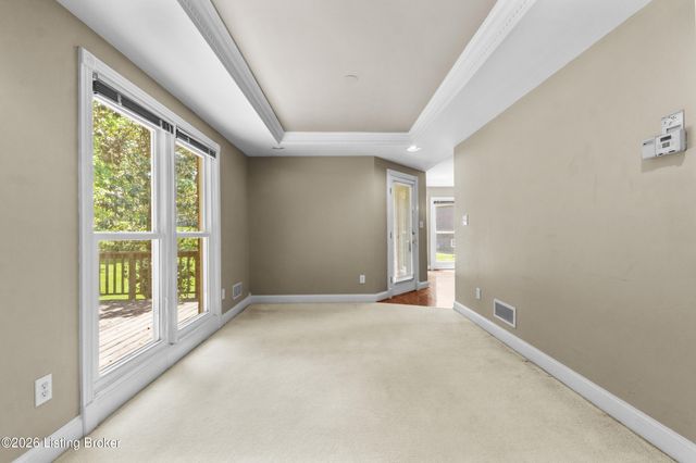 1719 Southlake Dr, Louisville, KY 40223