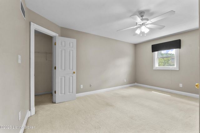 1719 Southlake Dr, Louisville, KY 40223