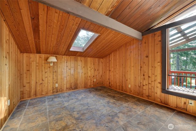 819 E Madrona Boulevard NW, Lakebay, WA 98349