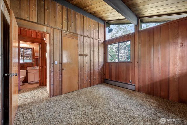 819 E Madrona Boulevard NW, Lakebay, WA 98349
