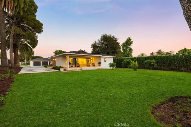 12742 Redhill Ave, North Tustin, CA 92705