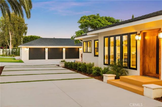 12742 Redhill Ave, North Tustin, CA 92705