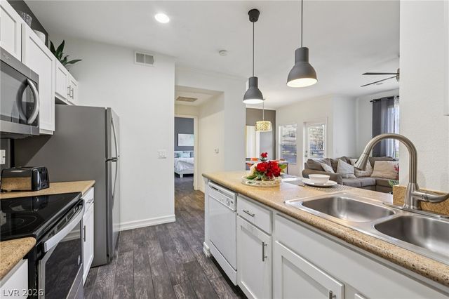 2900 Sunridge Heights Parkway 814, Henderson, NV 89052