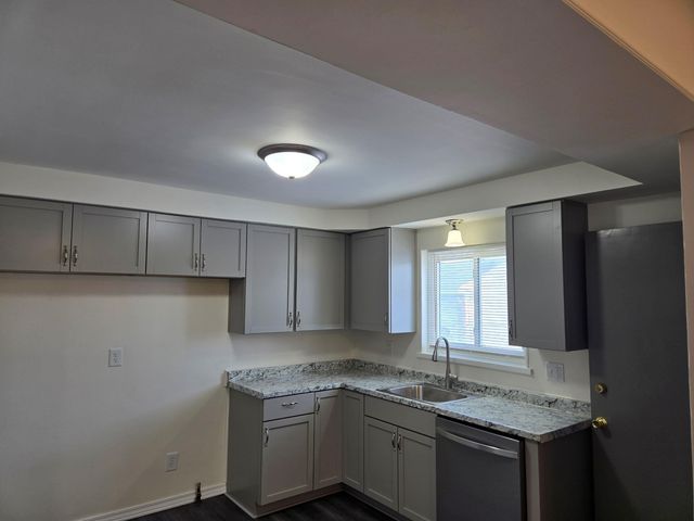 25534 Collingwood Street, Roseville, MI 48066