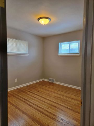 25534 Collingwood Street, Roseville, MI 48066