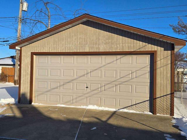 25534 Collingwood Street, Roseville, MI 48066