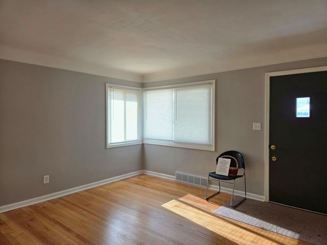 25534 Collingwood Street, Roseville, MI 48066