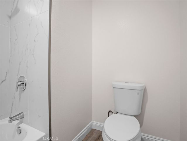 2422 N Forest, Santa Ana, CA 92706