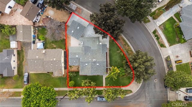 2422 N Forest, Santa Ana, CA 92706