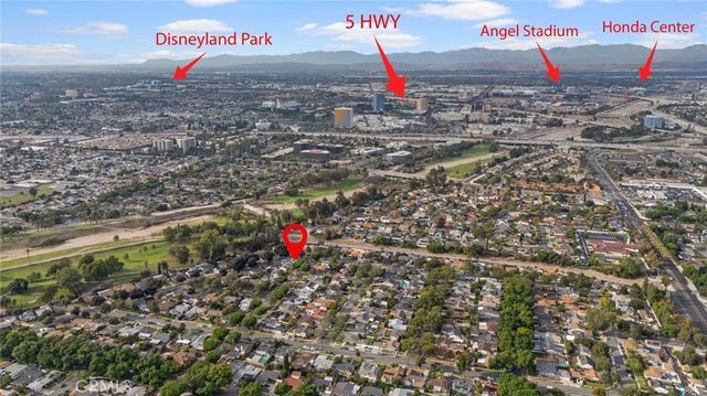 2422 N Forest, Santa Ana, CA 92706