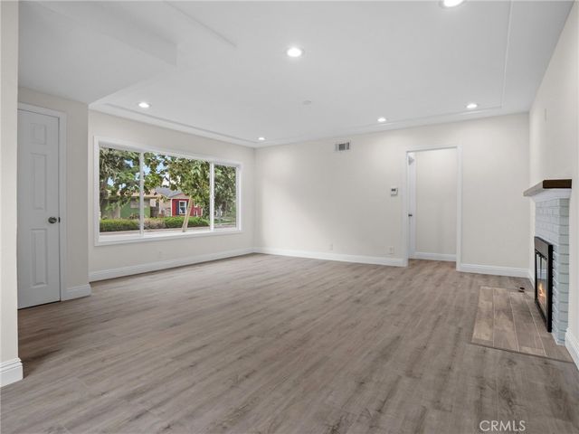 2422 N Forest, Santa Ana, CA 92706