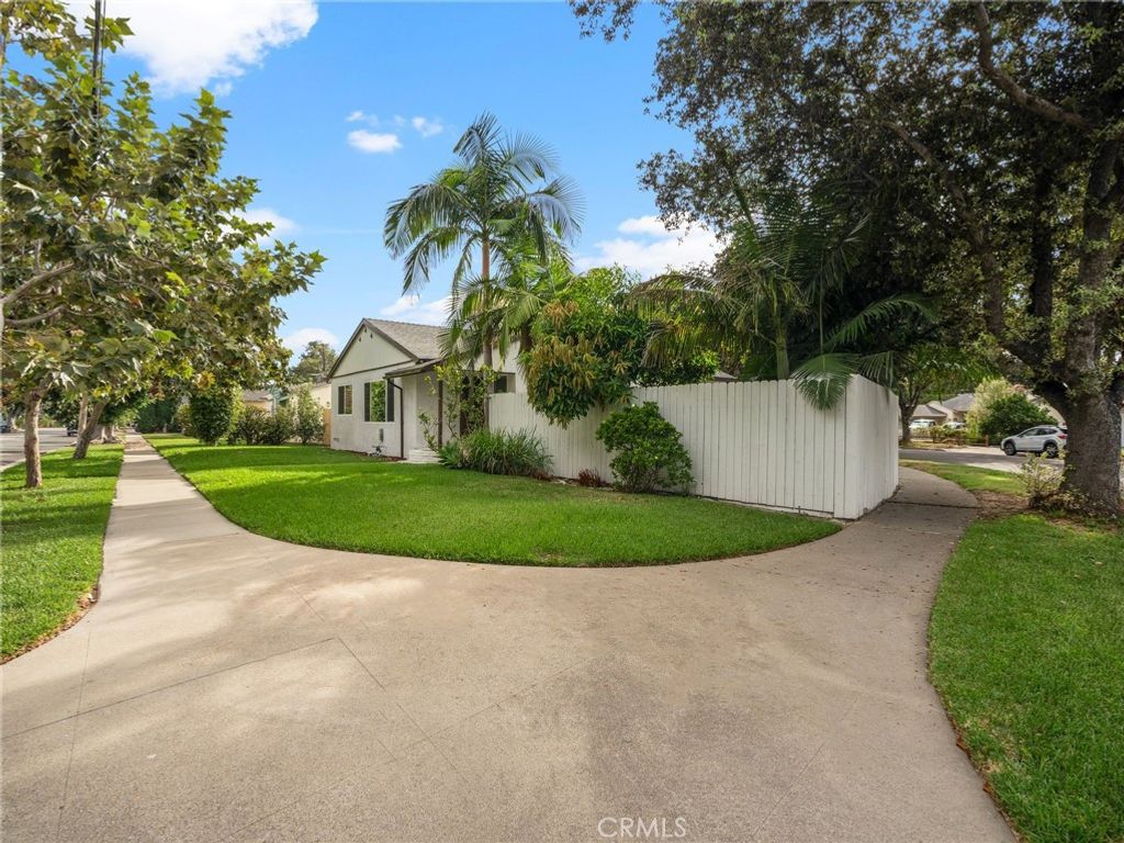2422 N Forest, Santa Ana, CA 92706 — photo 2