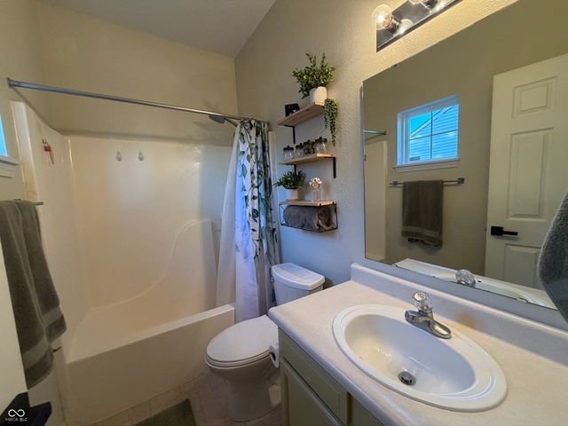 1360 Evergreen Drive, Greenfield, IN 46140