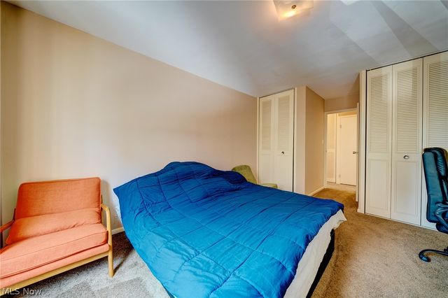 12520 Edgewater Drive 210, Lakewood, OH 44107
